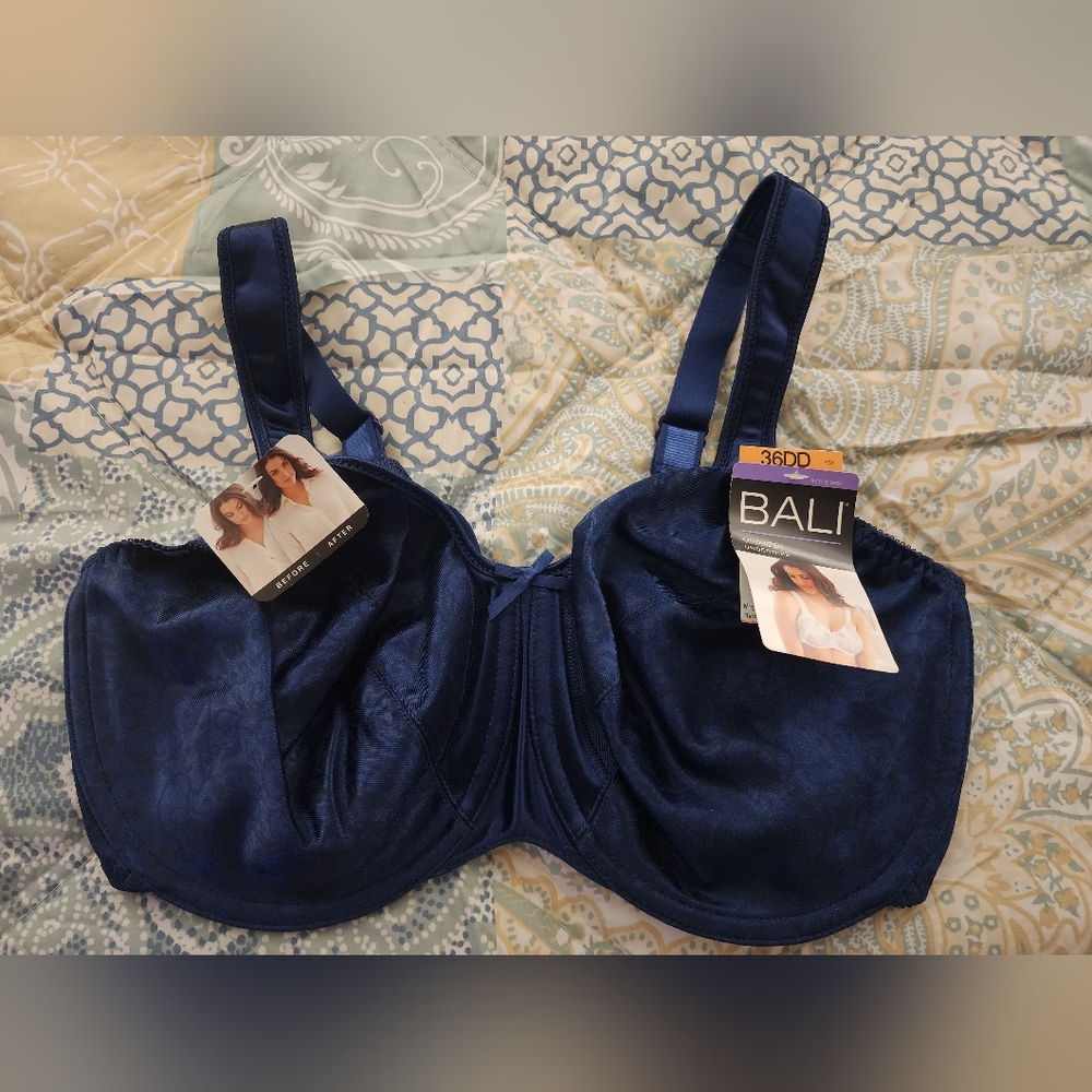 NWT BALI 36DD Set of 3 Minimizer Bra - Picture 6 of 8